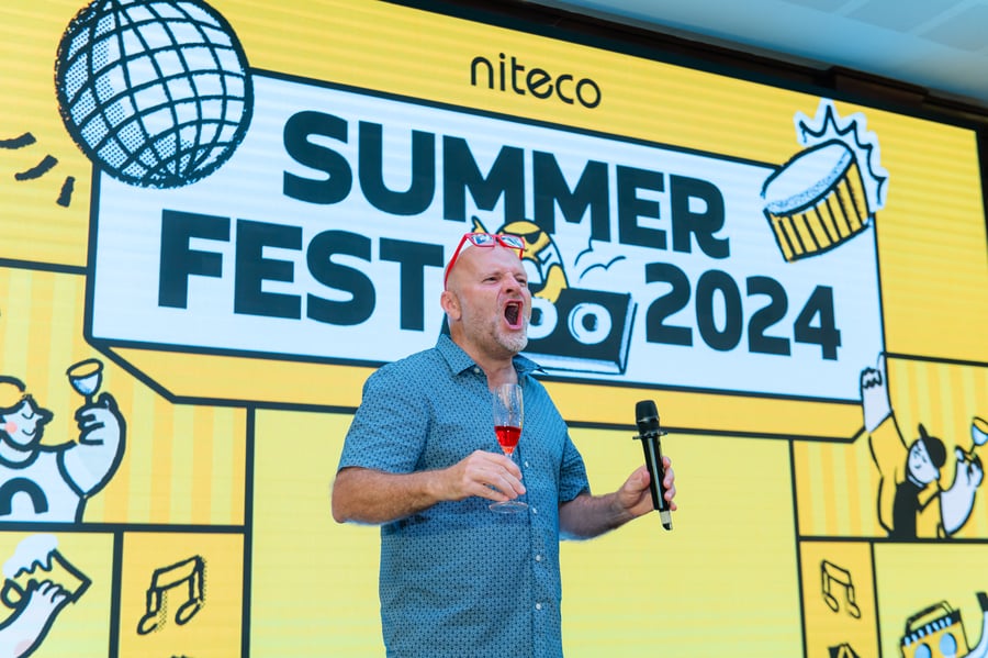 Our CEO, Mr. Pelle gave a toast!