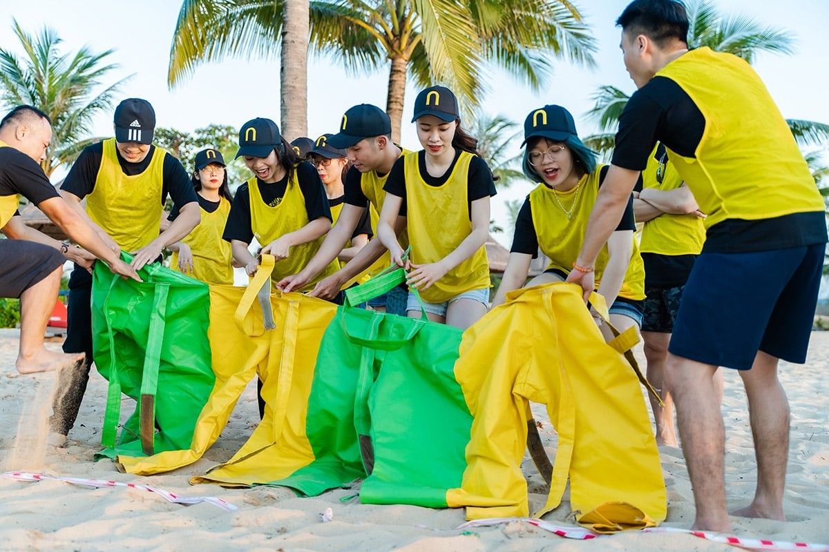 teambuilding-2-(556x291).jpg
